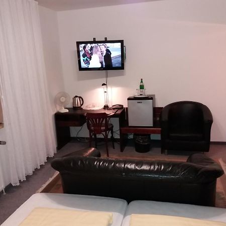 Hotel Aris 萨尔斯塔特 外观 照片