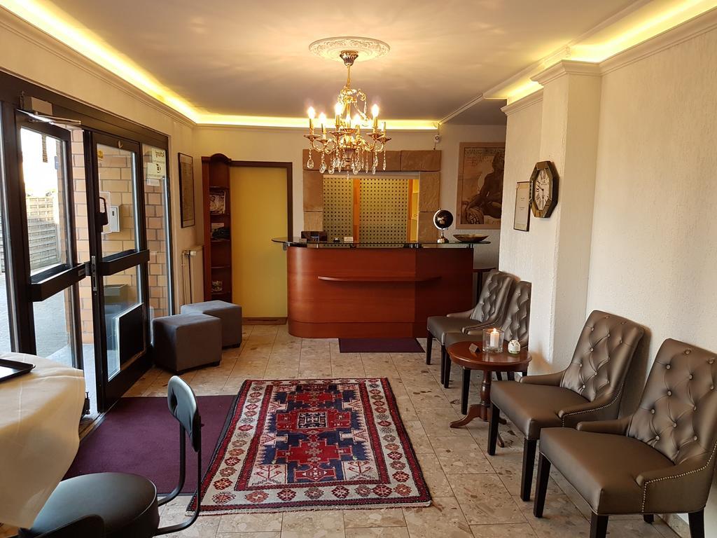 Hotel Aris 萨尔斯塔特 外观 照片
