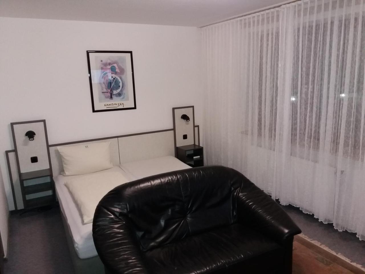 Hotel Aris 萨尔斯塔特 外观 照片