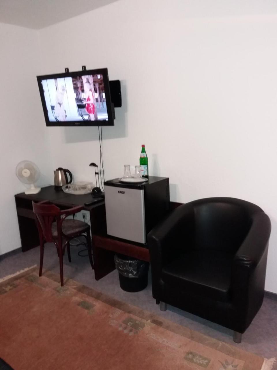 Hotel Aris 萨尔斯塔特 外观 照片