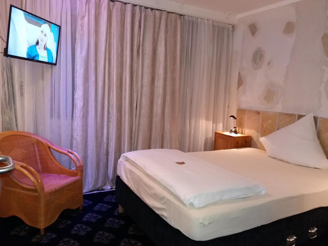 Hotel Aris 萨尔斯塔特 外观 照片