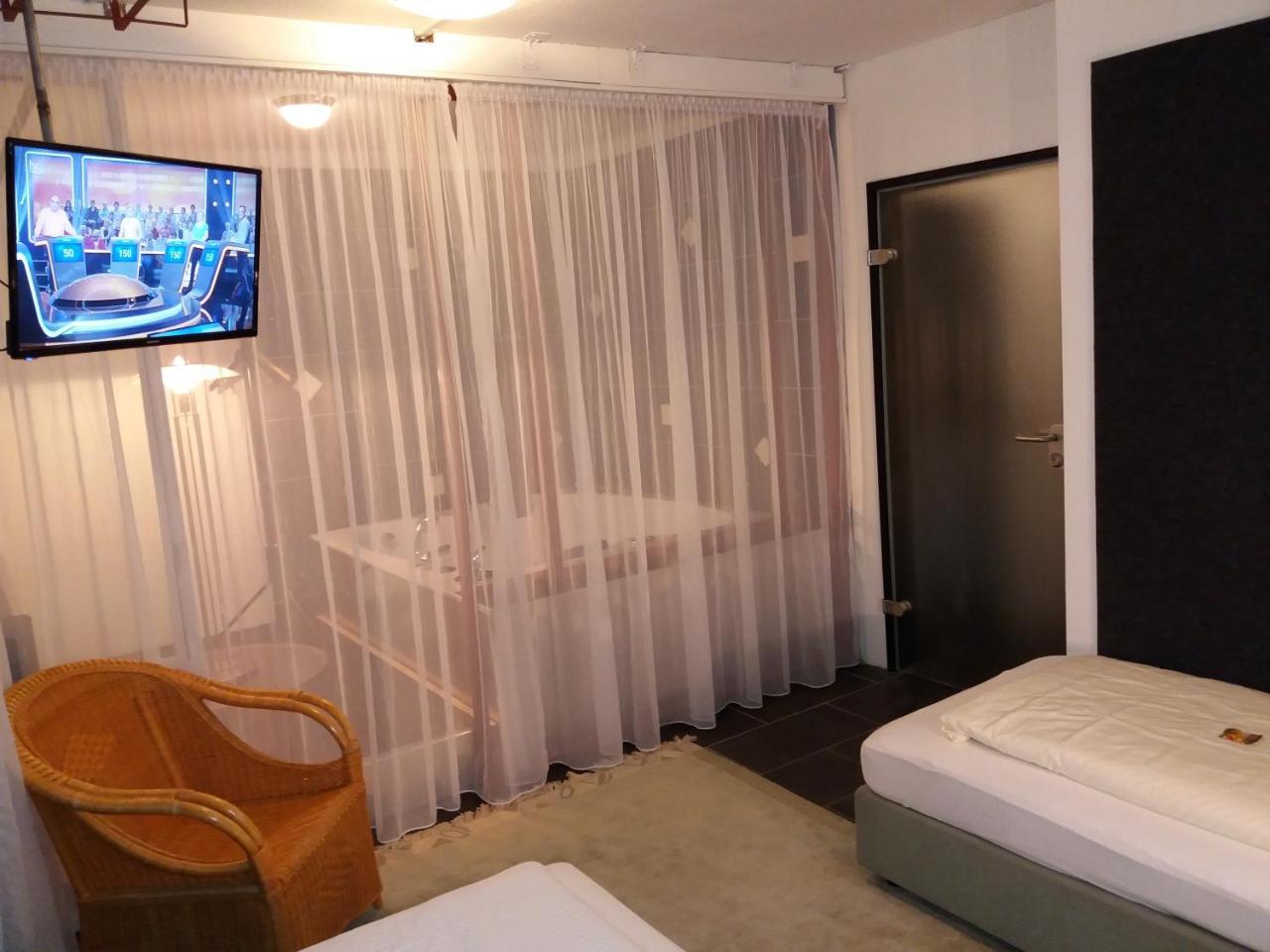 Hotel Aris 萨尔斯塔特 外观 照片